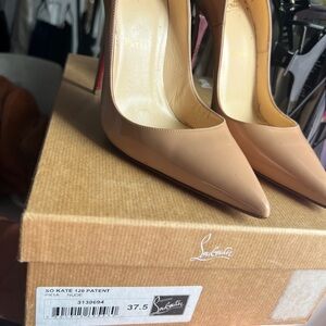 Christian Louboutin So Kate Nude heels